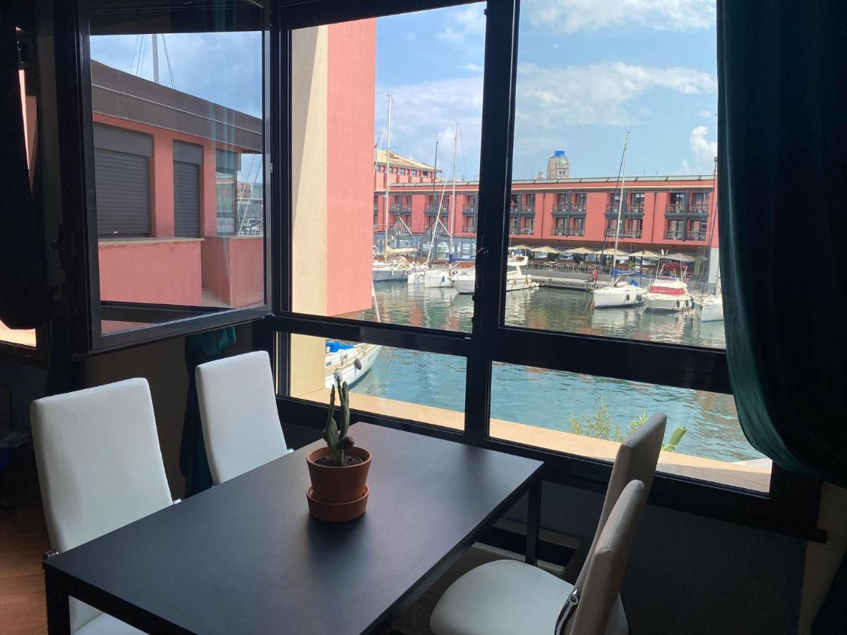 Le Finestre Sull'Acquario Apartment Genoa Bagian luar foto