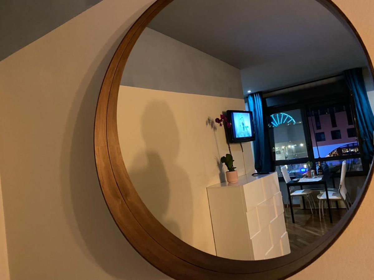 Le Finestre Sull'Acquario Apartment Genoa Bagian luar foto